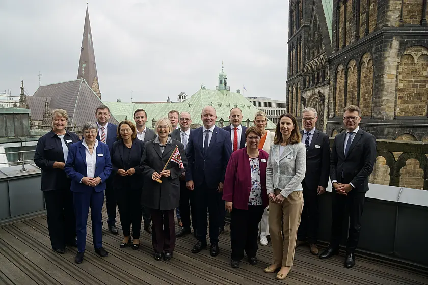 Gruppenfoto der Konferenz der Präsidentinnen und Präsidenten der Rechnungshöfe des Bundes und der Länder vom 04. Mai 2026 in Bremen